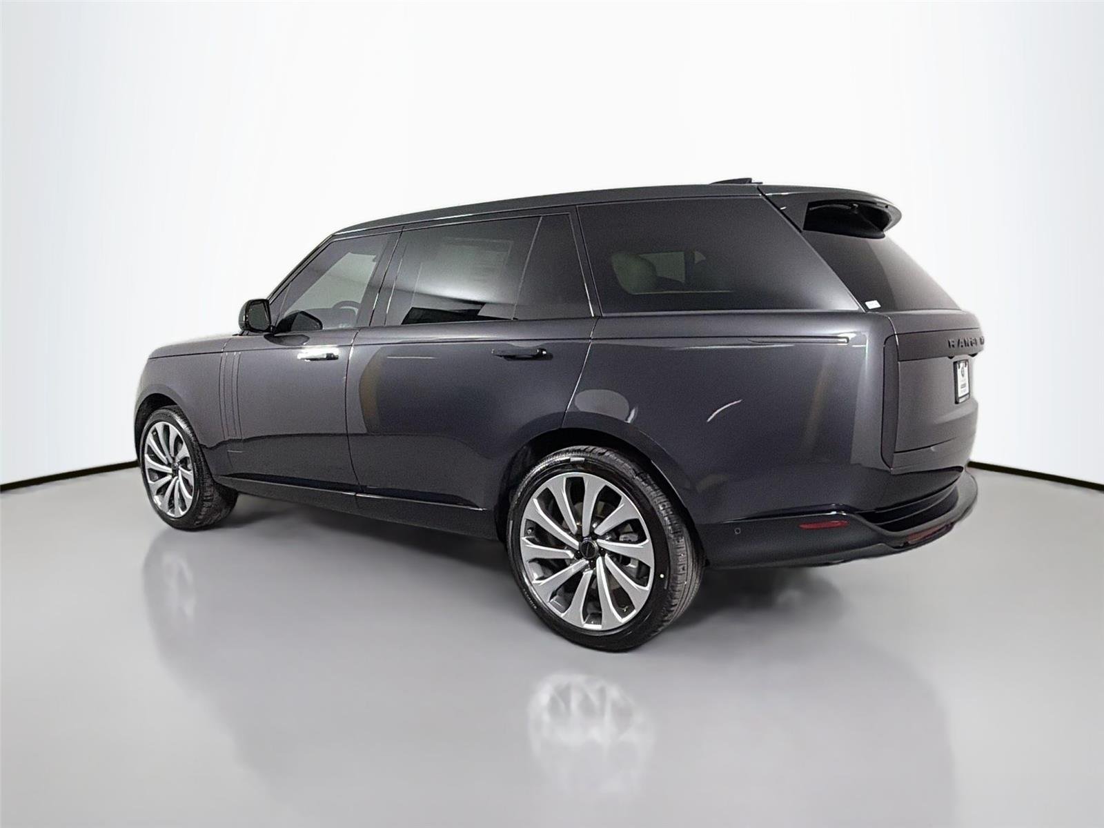 New 2026 Carpathian Grey LAND ROVER SE LWB 7-Seats / V8 image 7