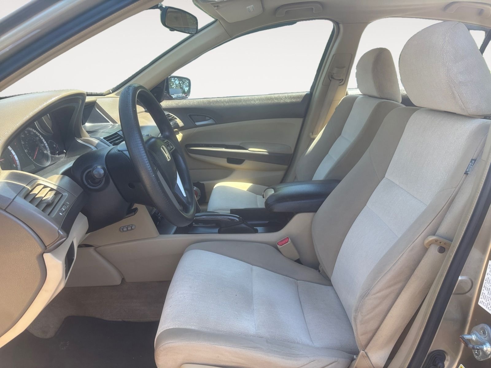 Used 2009 Gold Honda LX image 9