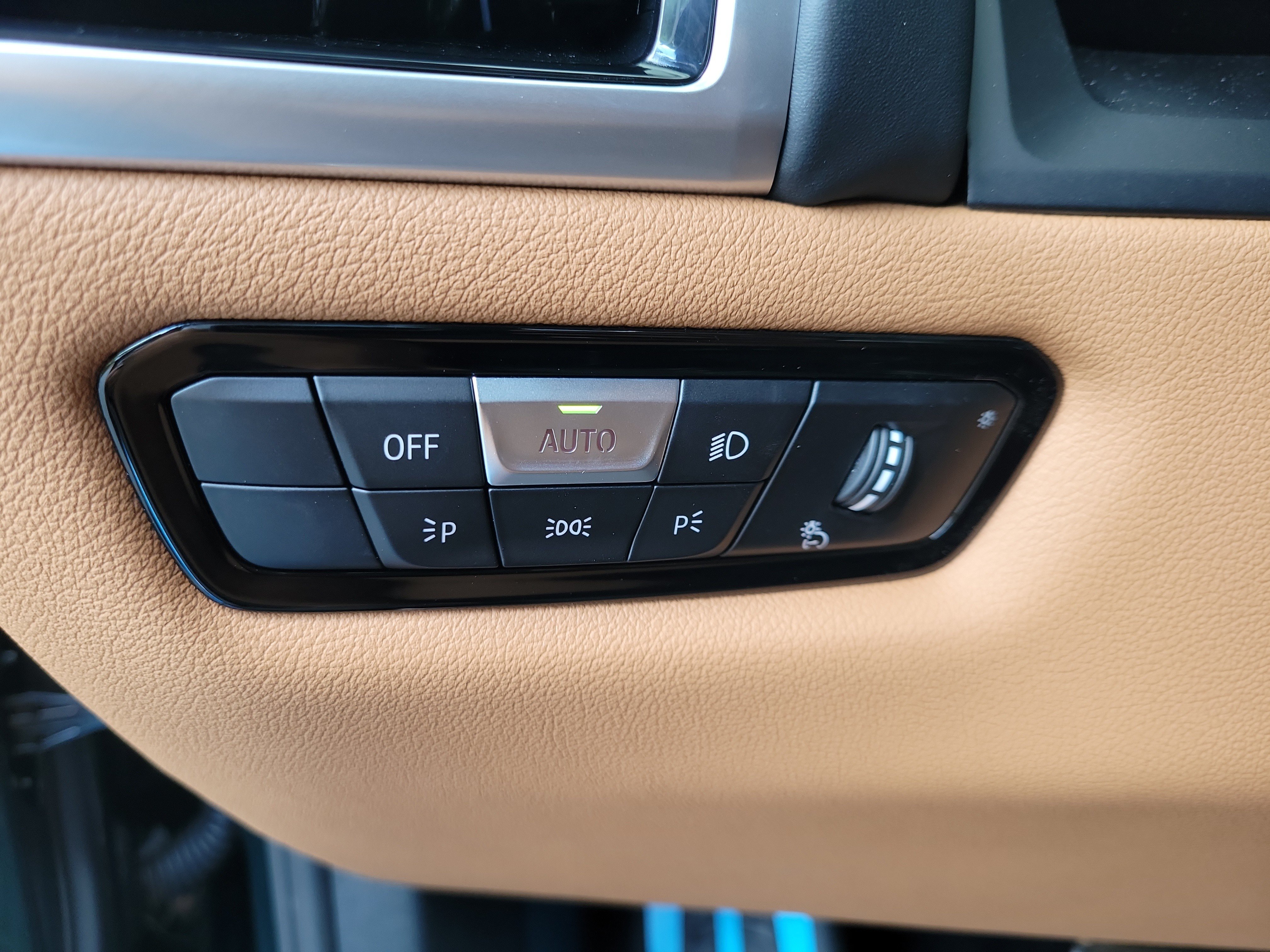 New 2026 San Remo Green Metallic BMW 840i image 12