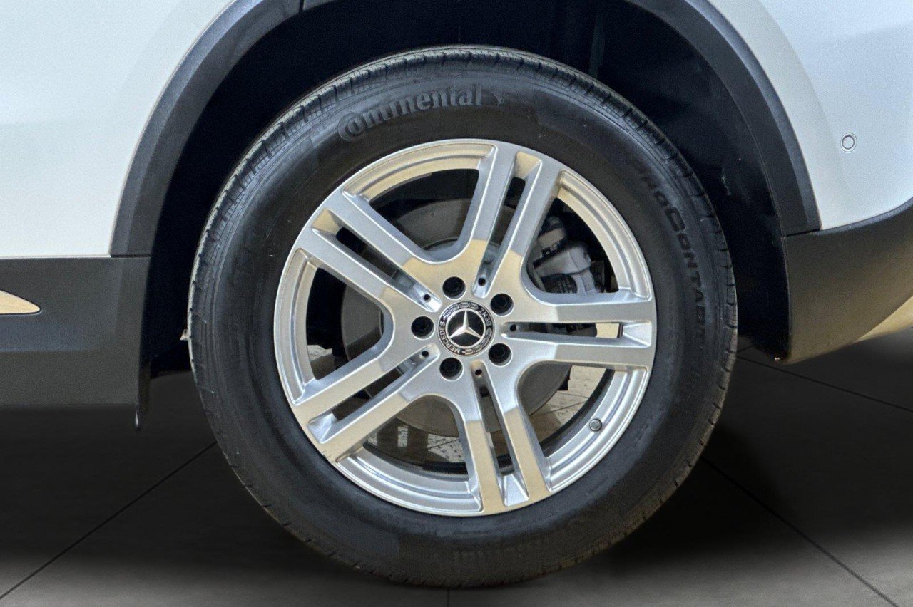 Used 2023 Polar White Mercedes-Benz GLA 250 image 26