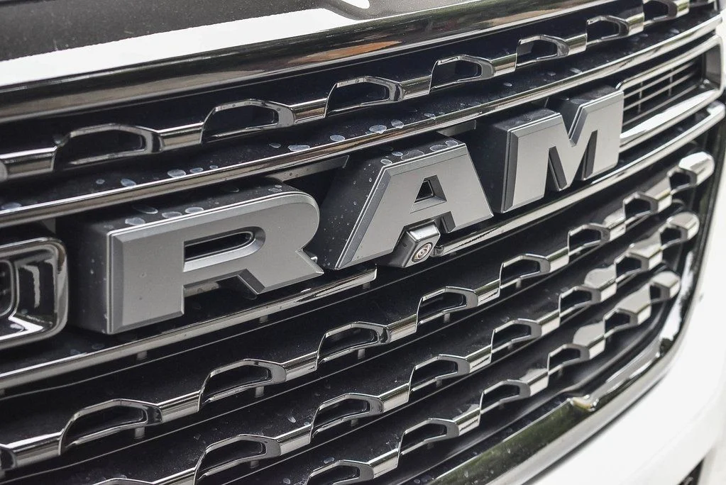 2025 RAM 1500 Limited - Photo 9