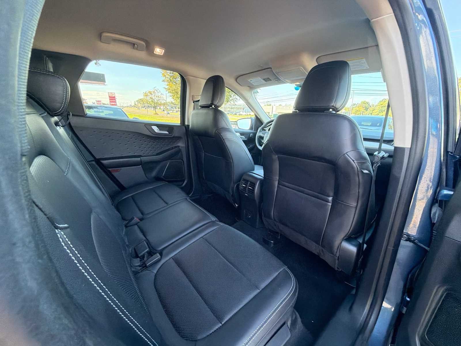 Used 2020 Blue Metallic Ford SEL image 14