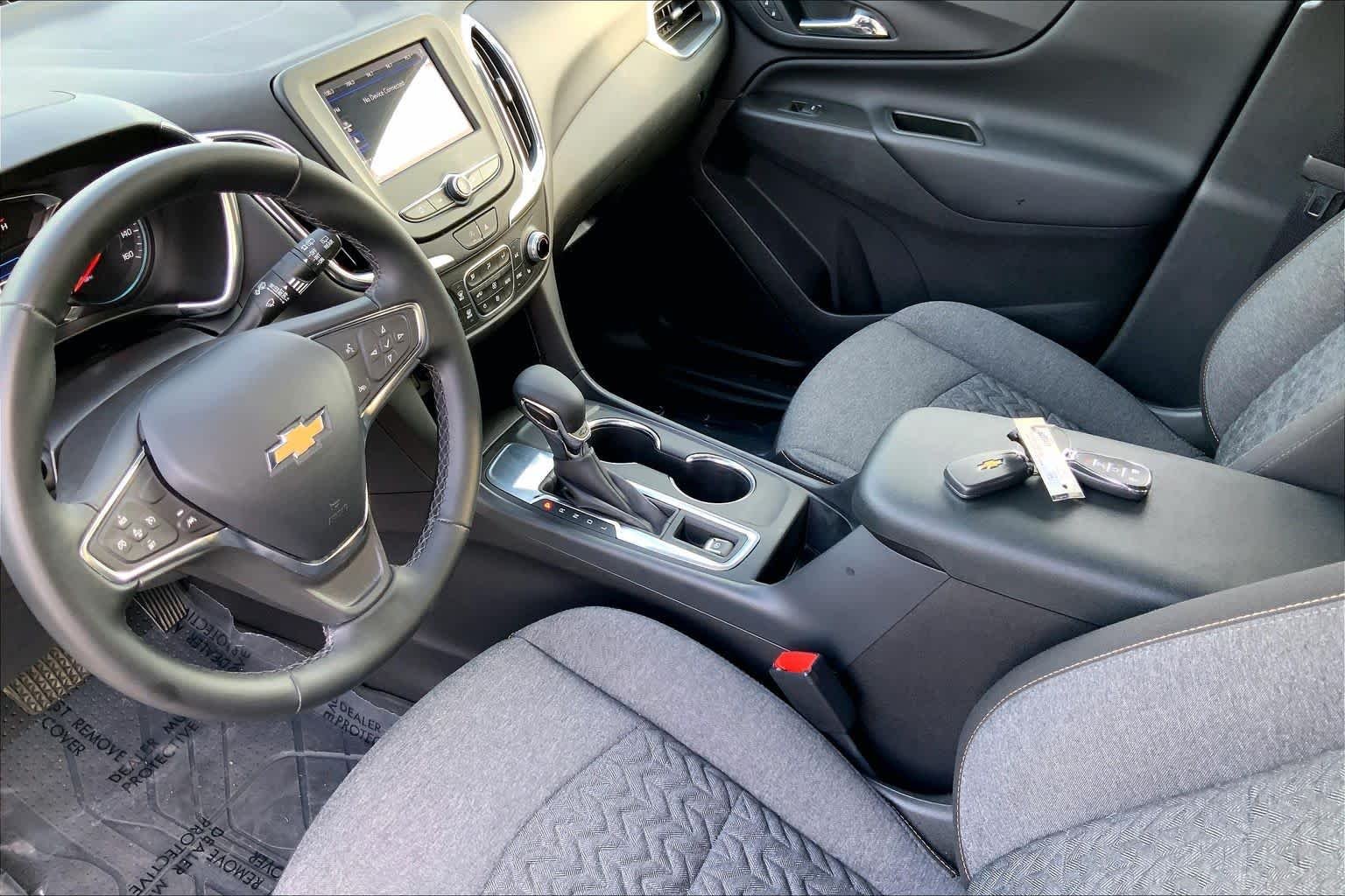 Used 2024 Summit White Chevrolet LT image 16