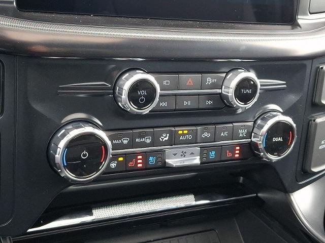 New 2026 Star White Metallic Tri-Coat Ford Lariat® image 32