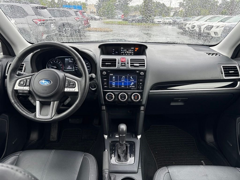 Used 2018 Red Subaru 2.5i Touring image 9