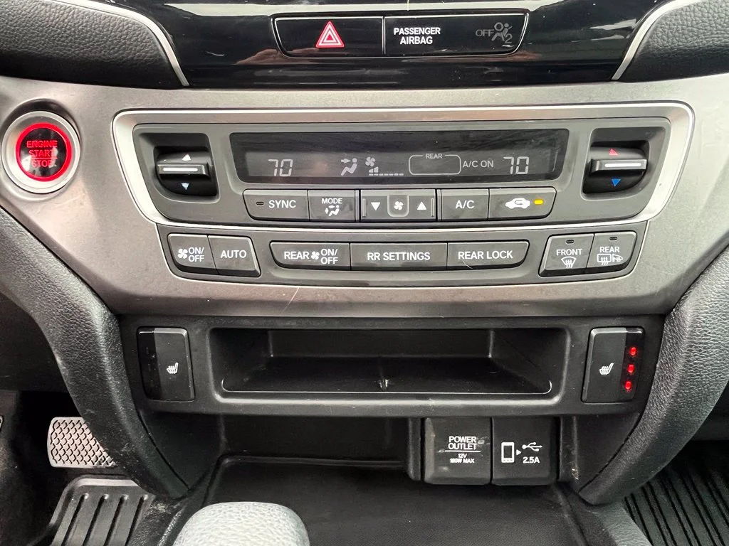 Used 2020 White Honda EX-L image 30