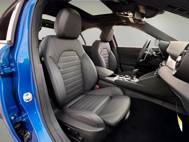 New 2025 Misano Blue Metallic Exterior Paint Alfa Romeo  image 12