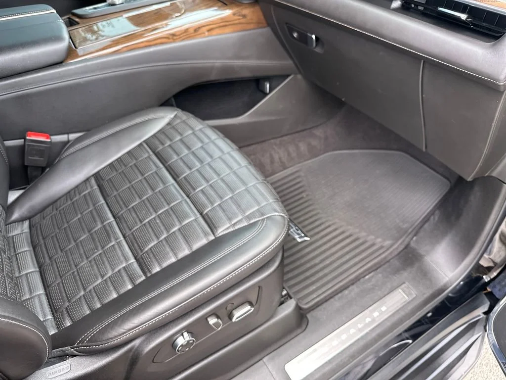 Used 2023 Black Raven Cadillac Sport Platinum image 38
