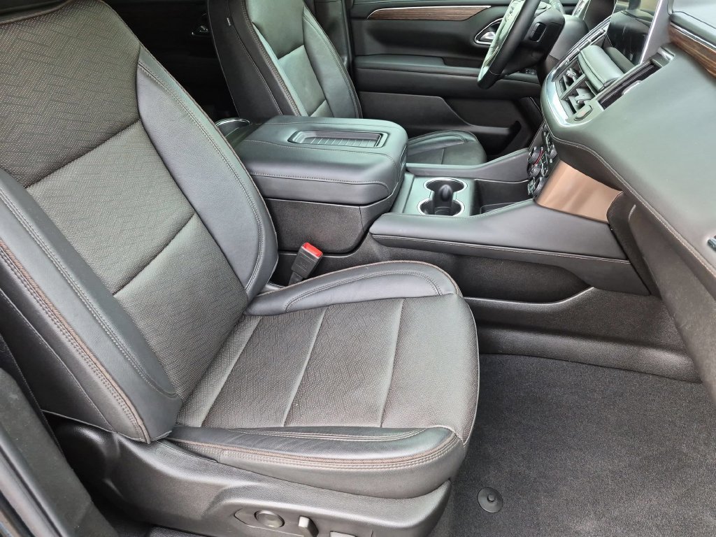 Used 2024 Black Chevrolet High Country image 24