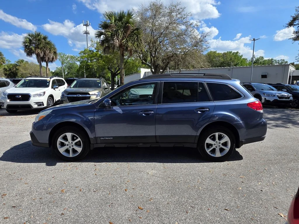 2013 Subaru Outback Premium - Photo 5