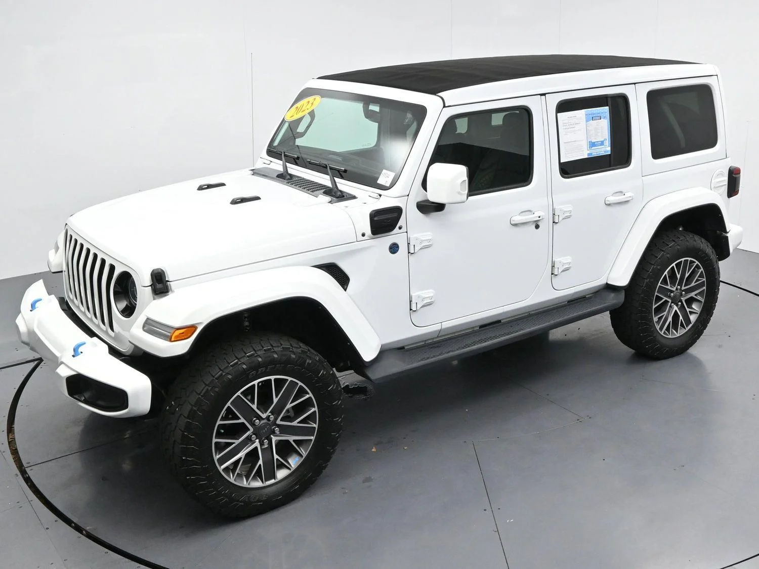 Used 2023 Bright White Clearcoat Jeep Sahara High Altitude image 40