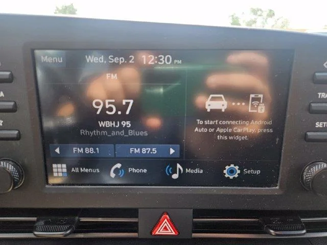 Used 2025  Hyundai SEL Sport image 19