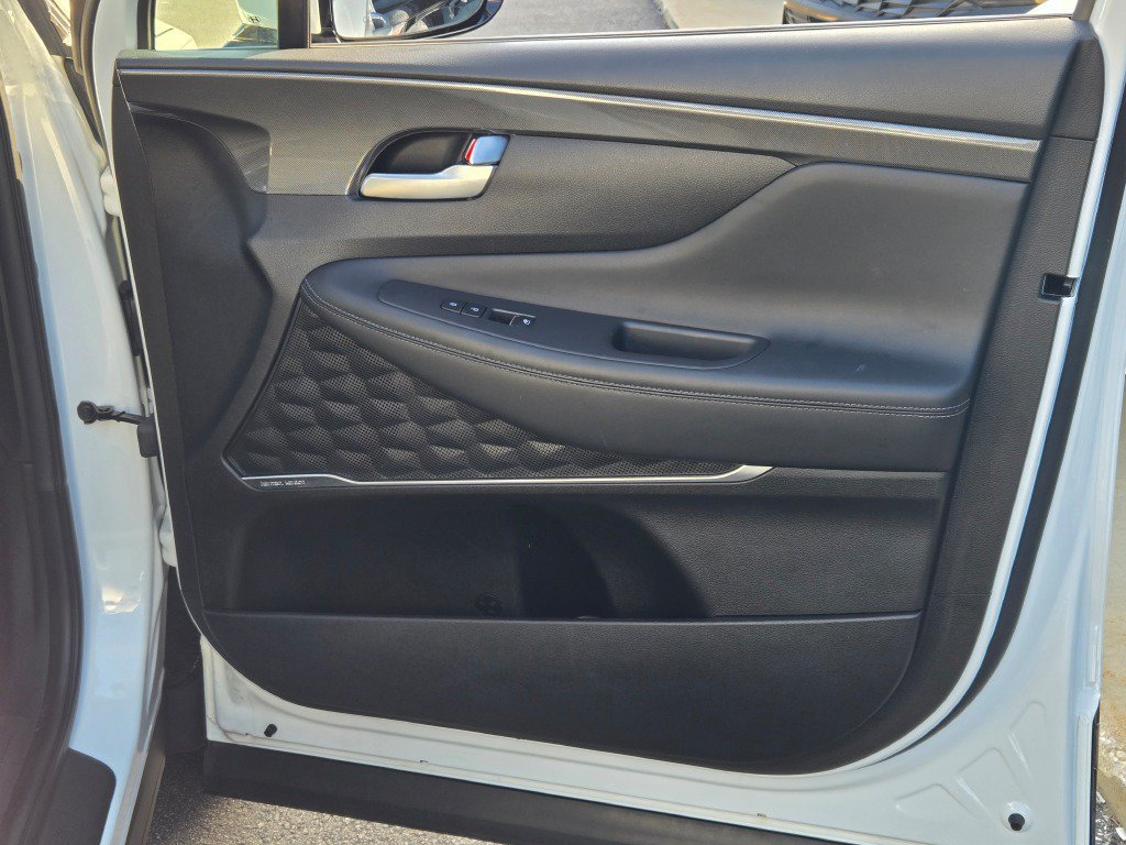 Used 2022 Quartz Hyundai Limited image 4
