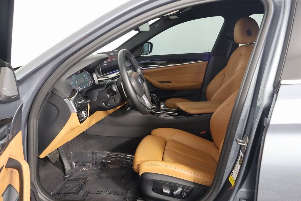 Used 2022 Bluestone Metallic BMW 530i image 10