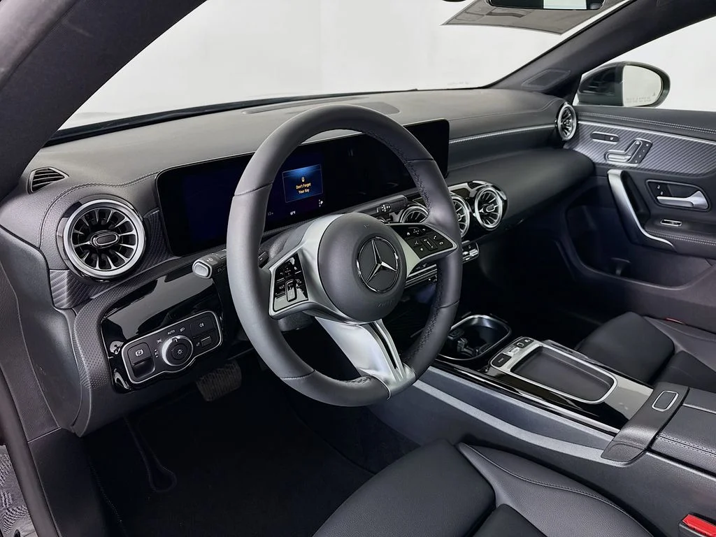 Used 2026  Mercedes-Benz CLA 250 image 4