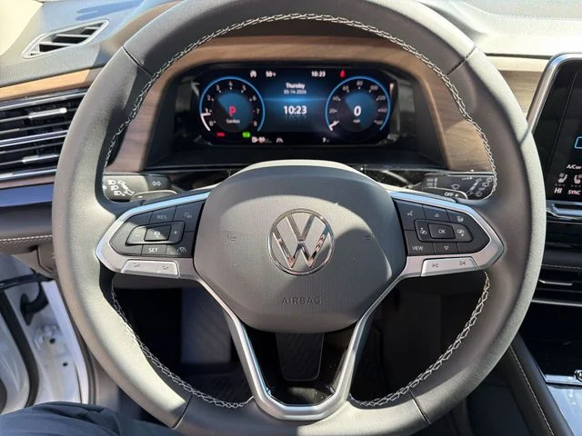 New 2026 White Volkswagen 2.0T SE w/Technology image 15
