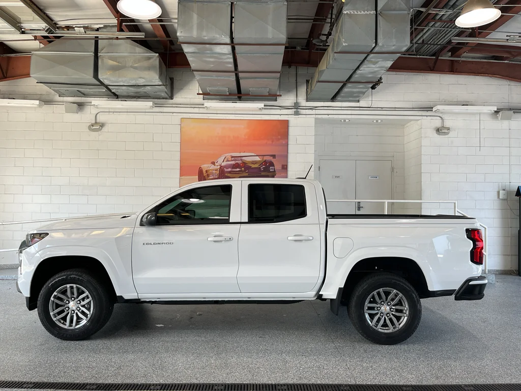 New 2026 Summit White Chevrolet LT image 5