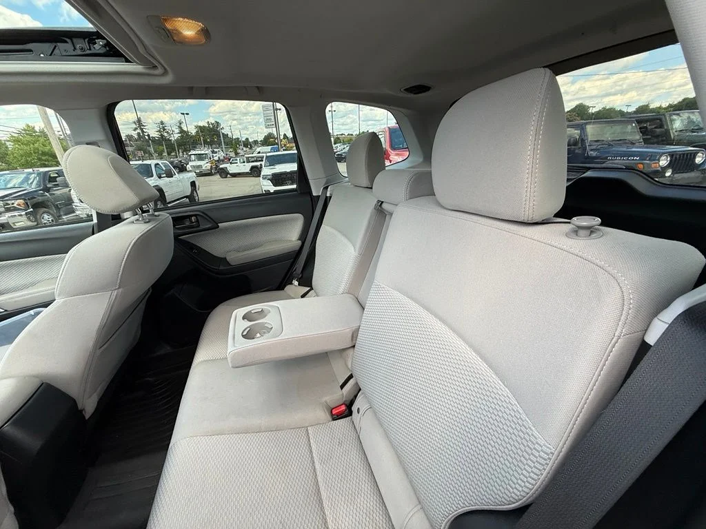 Used 2017 Red Subaru 2.5i Premium image 25