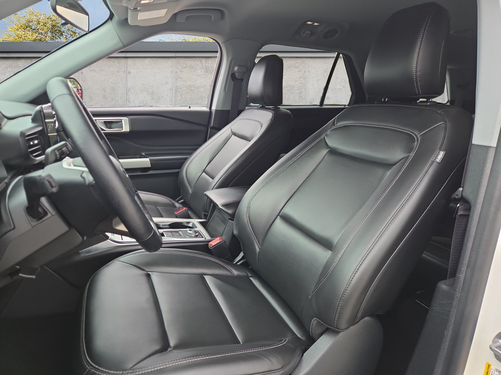 2022 Ford Explorer XLT - Photo 9