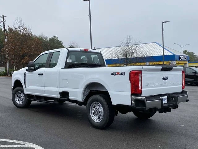 New 2026 Oxford White Ford XL image 5