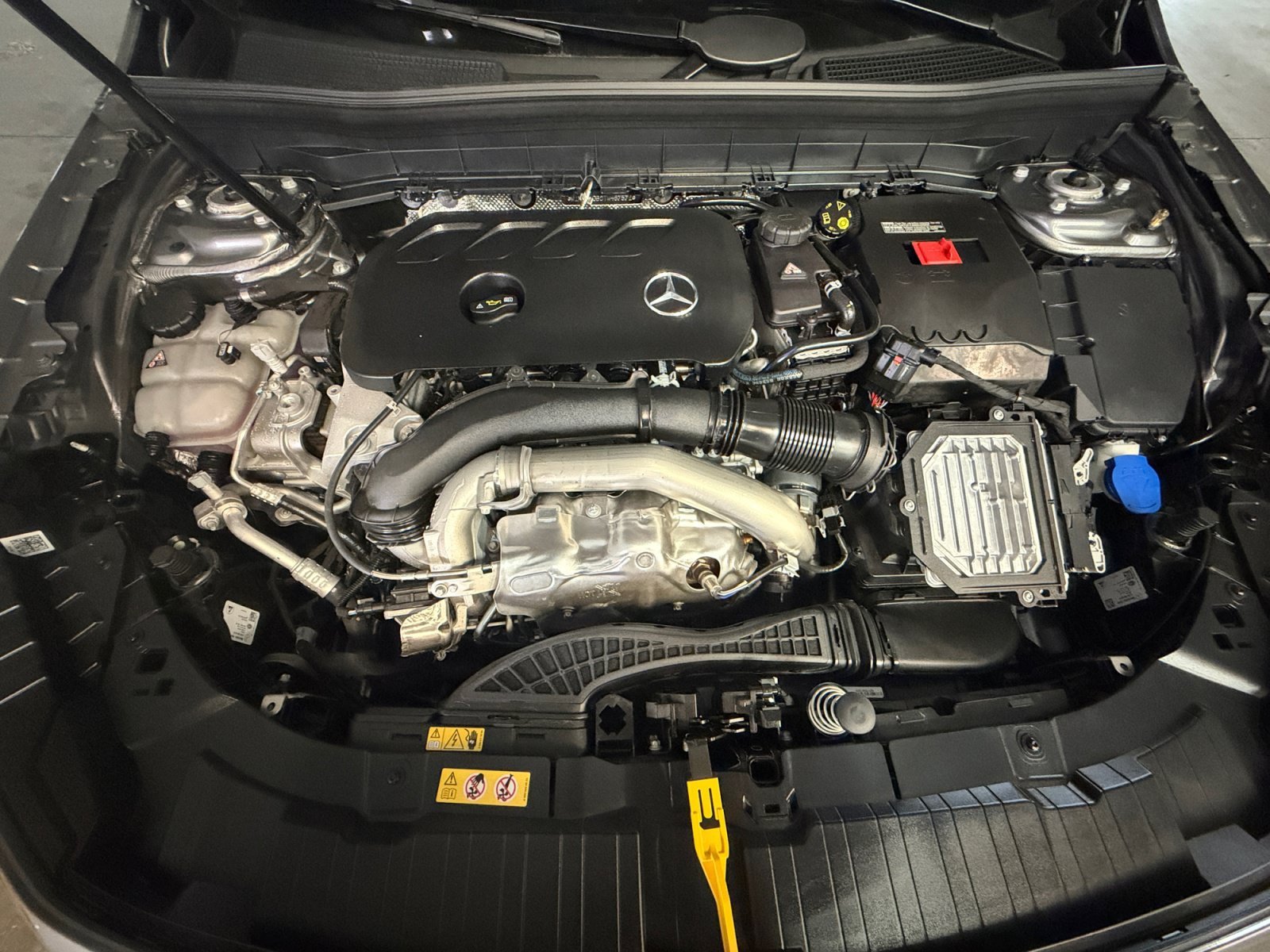 New 2026 Mountain Grey Metallic Mercedes-Benz GLB 250 image 45