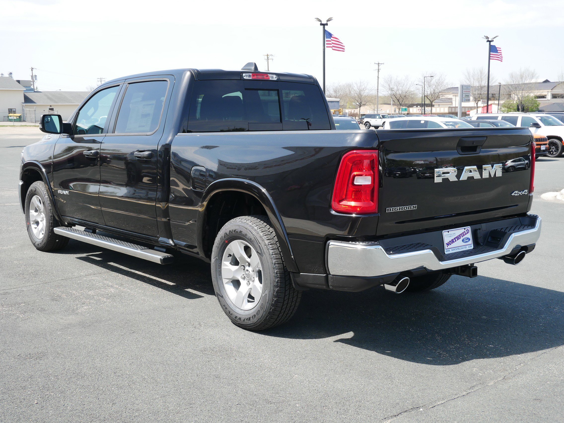 New 2026 Diamond Black Crystal Pearl-Coat Exterior Paint RAM Big Horn image 6