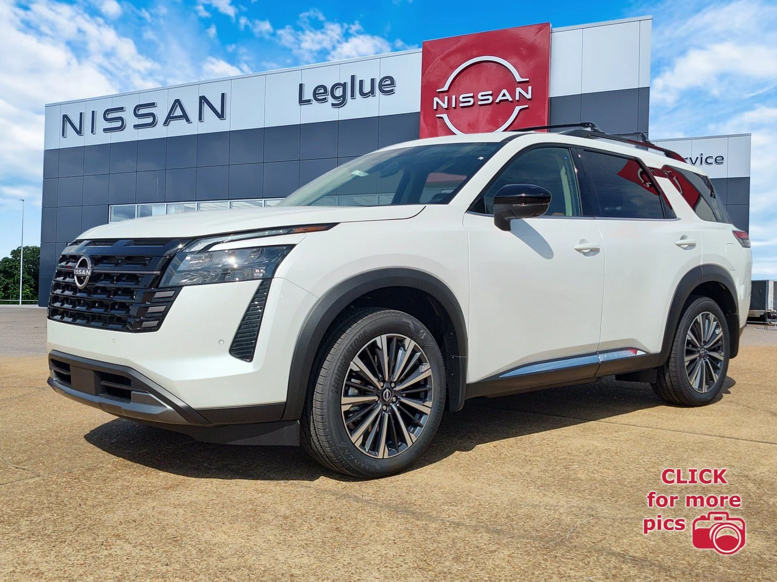 2026 Nissan Pathfinder Platinum