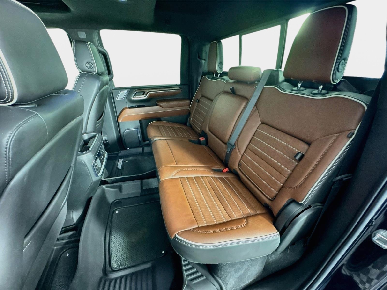 Used 2024 Titanium Rush Metallic GMC Denali Ultimate image 24