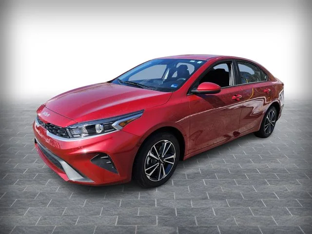 Used 2024 Red Kia LXS image 3