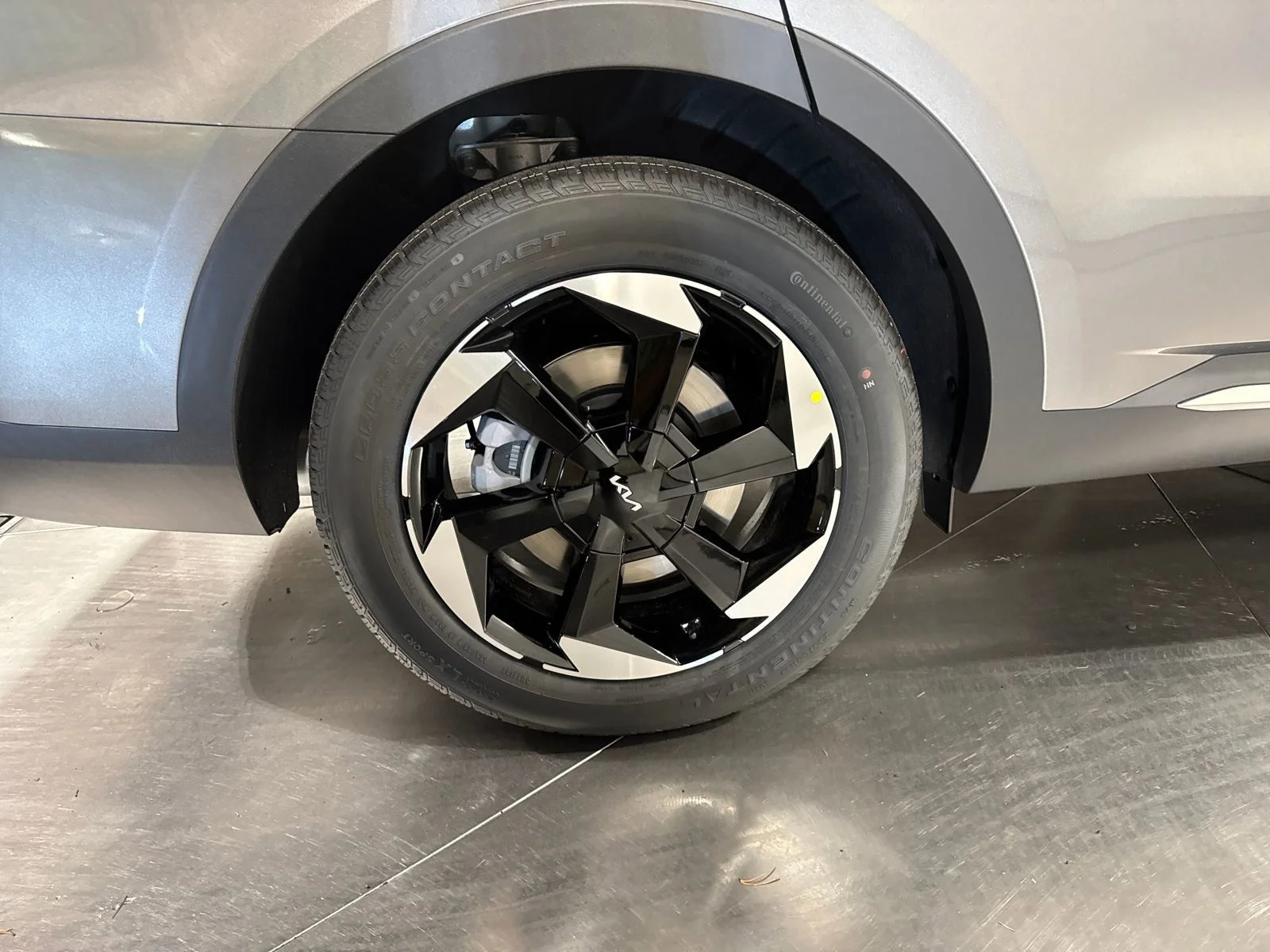 New 2026 Sand Kia EX image 9