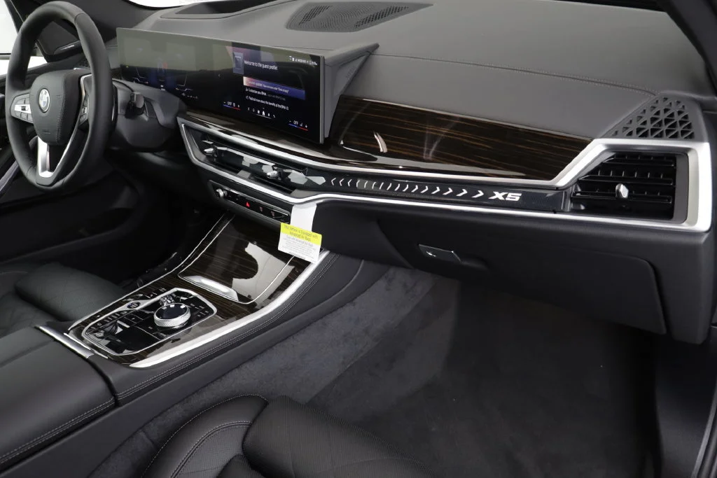 New 2026 BLACK SAPPHIRE BMW xDrive40i image 20