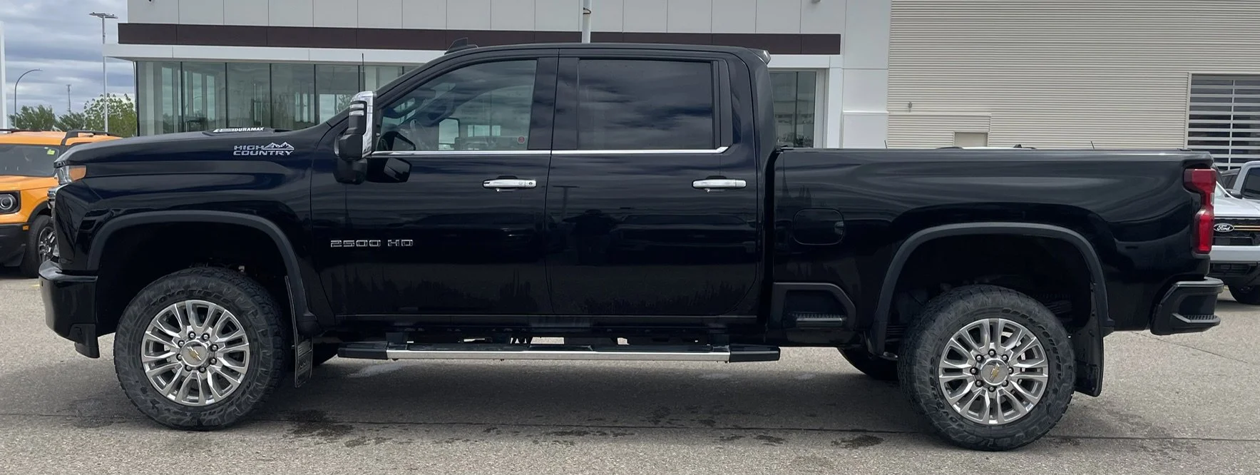 Used 2021 Black Chevrolet Crew Cab  HIGH COUNTRY image 2