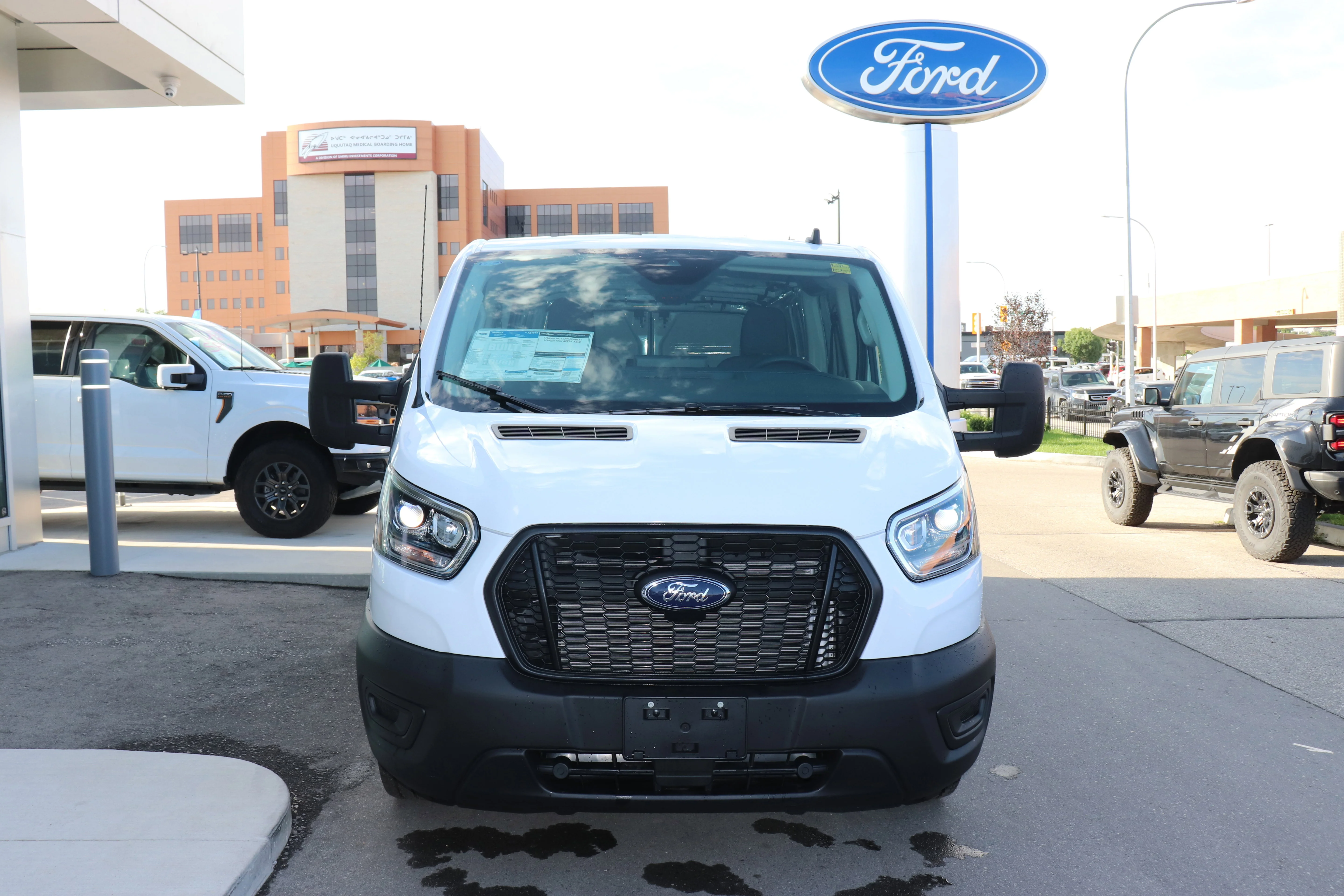 New 2025 OXFORD WHITE Ford  image 2