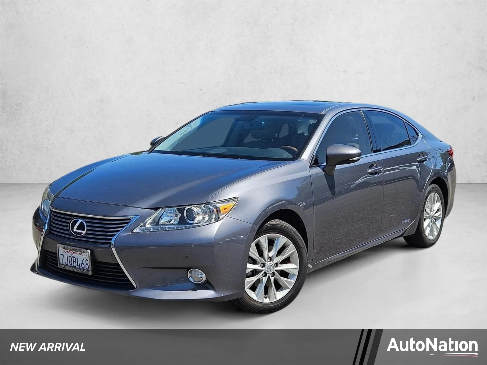 2015 Lexus ES 350 300h's photo