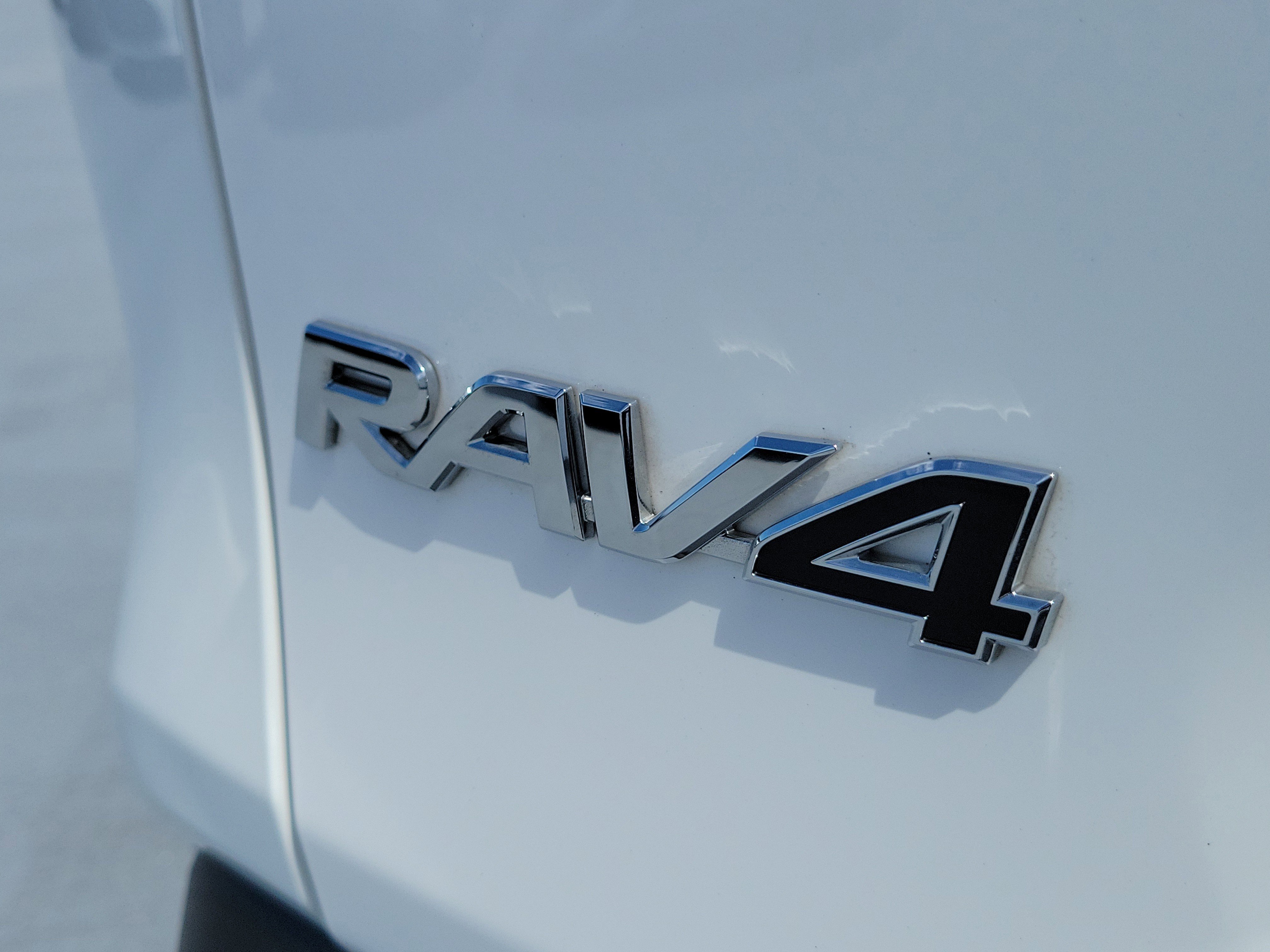 Used 2025 Ice Toyota XLE image 9