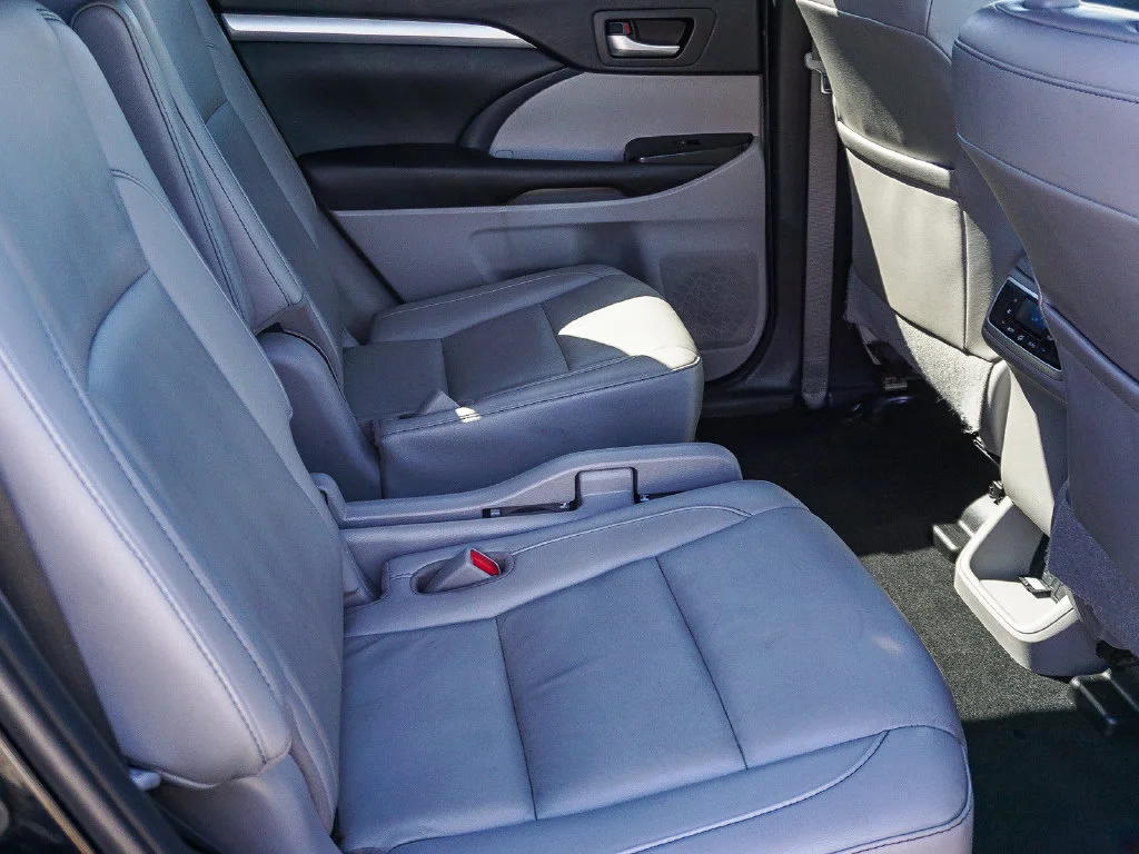 Used 2019 Black Toyota XLE image 13