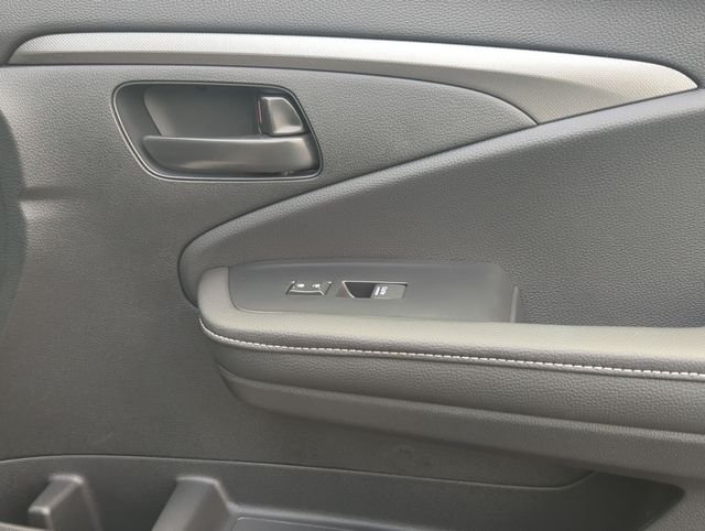 Certified Used 2025 Solar Silver Metallic Honda Sport image 29
