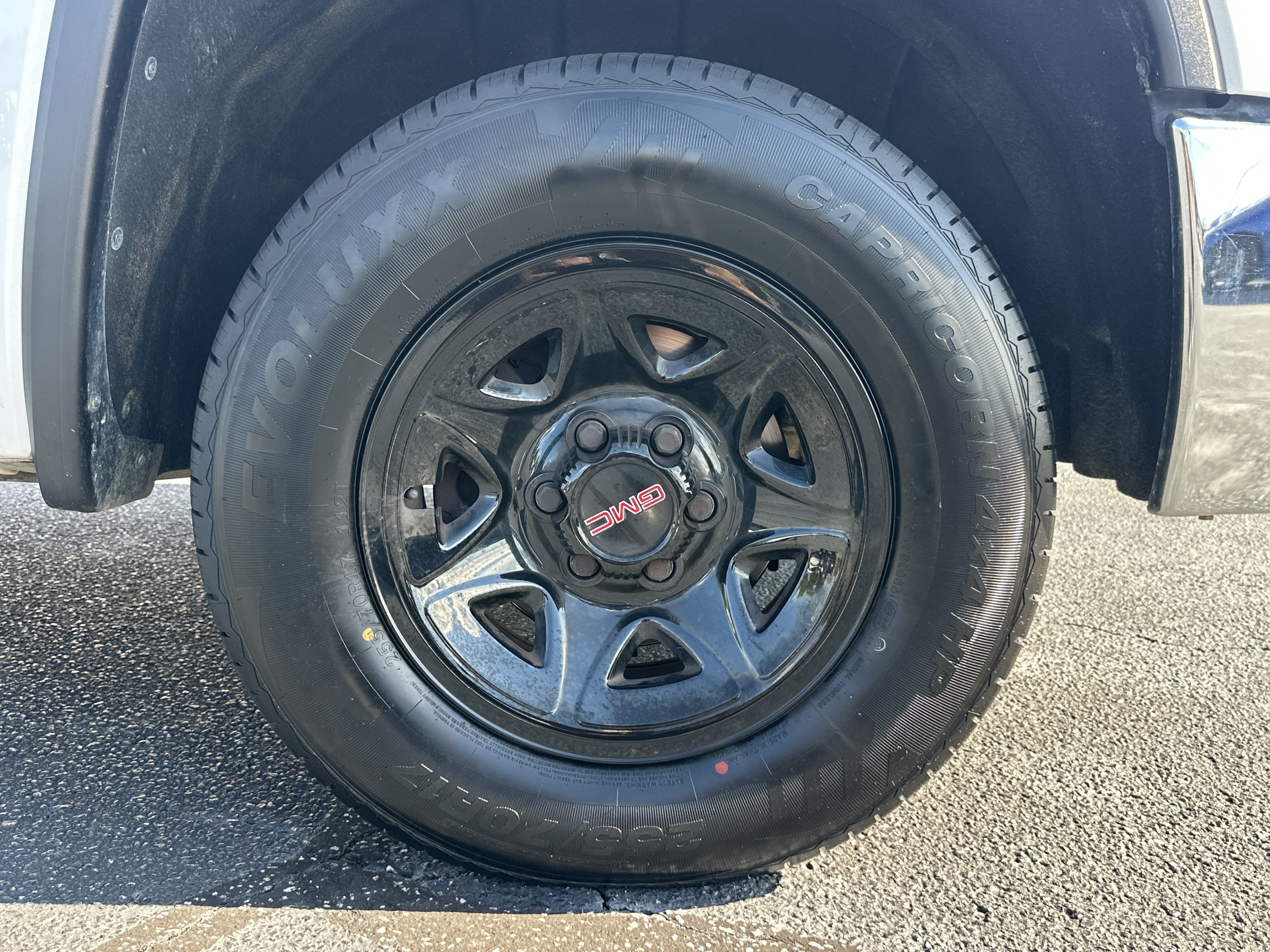 Used 2019 Summit White GMC DBL CAB 2WD image 12