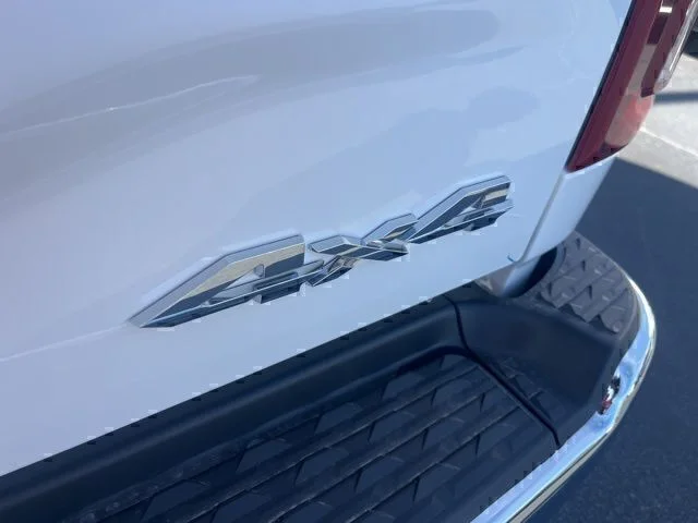 New 2026 Bright White Clear-Coat Exterior Paint RAM Tradesman image 28