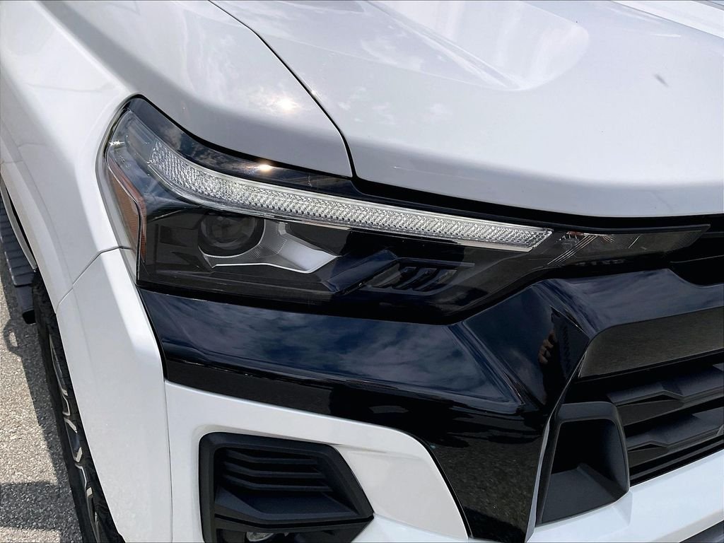 Used 2024 Summit White Chevrolet Z71 image 30