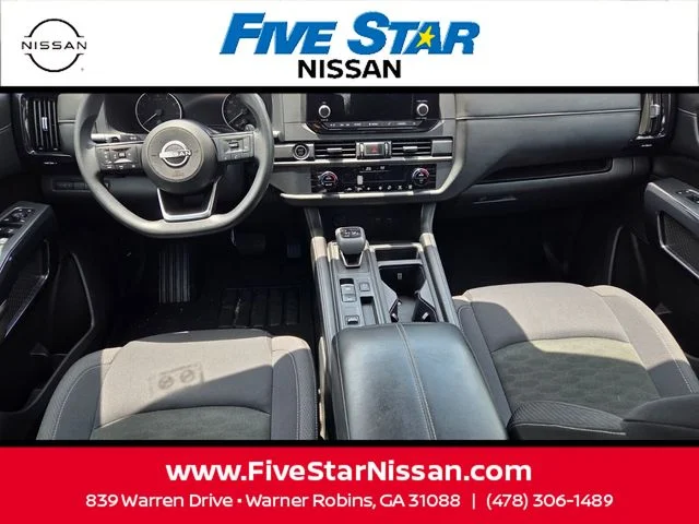 Used 2024 Silver Nissan S image 9