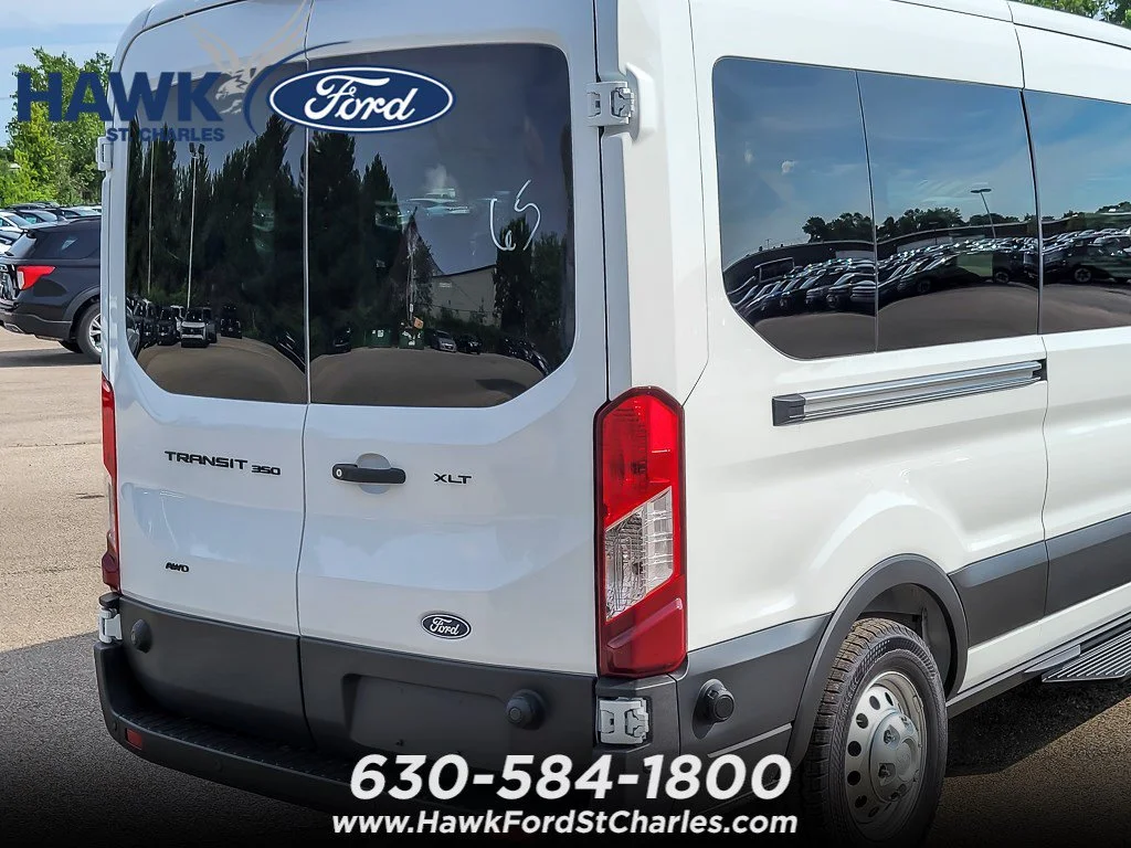 New 2026 Oxford White Ford Passenger Van XLT image 5