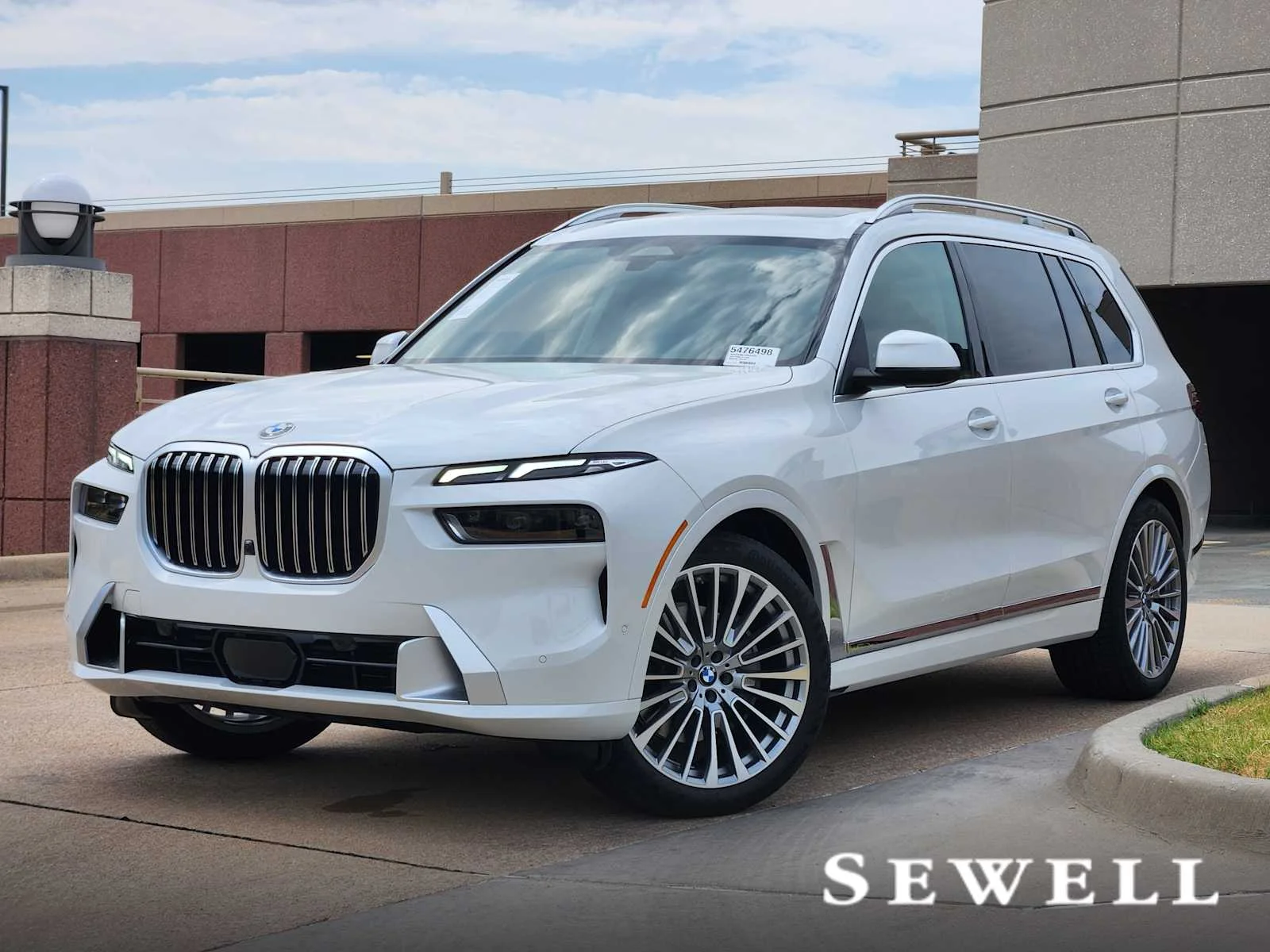 2027 BMW X7