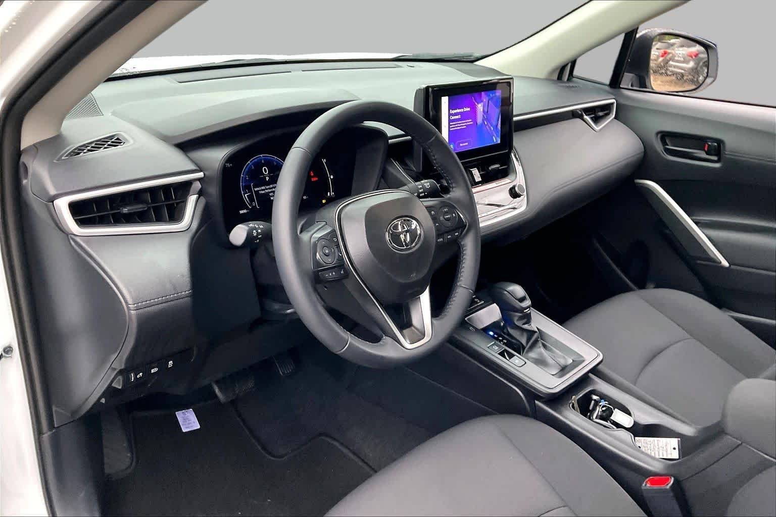 Used 2026 Wind Chill Pearl Toyota LE image 17