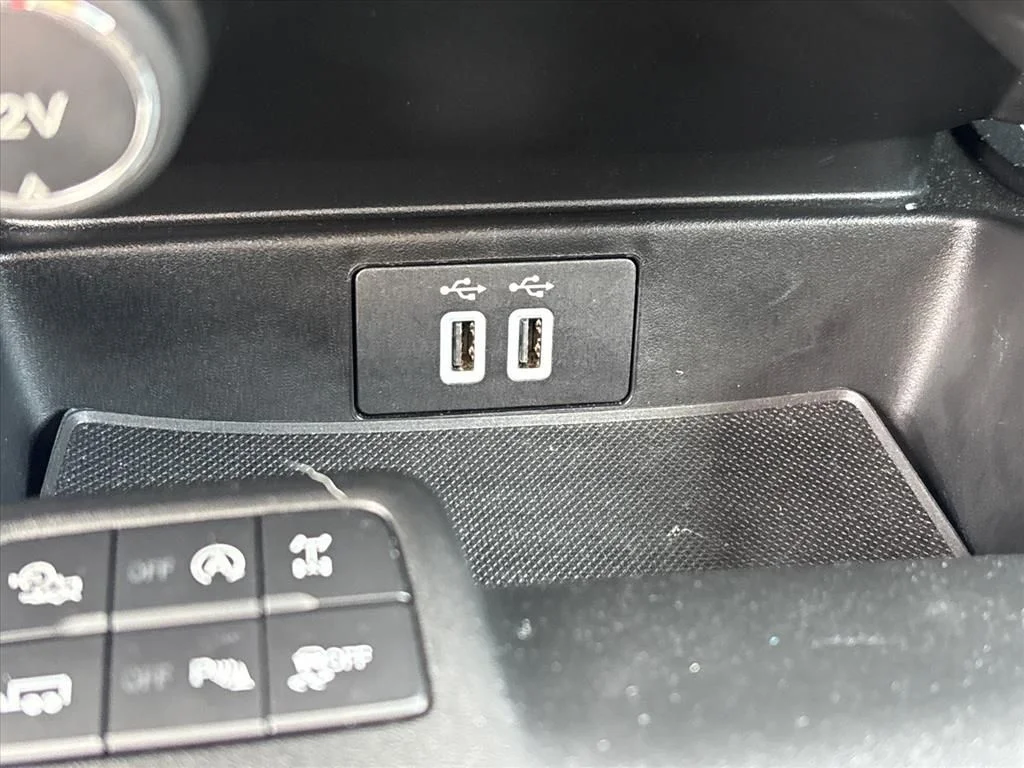 Used 2021 Black Ford Lariat image 34