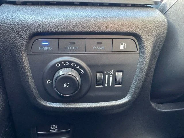 Used 2025 Gray Jeep Overland 4xe image 35