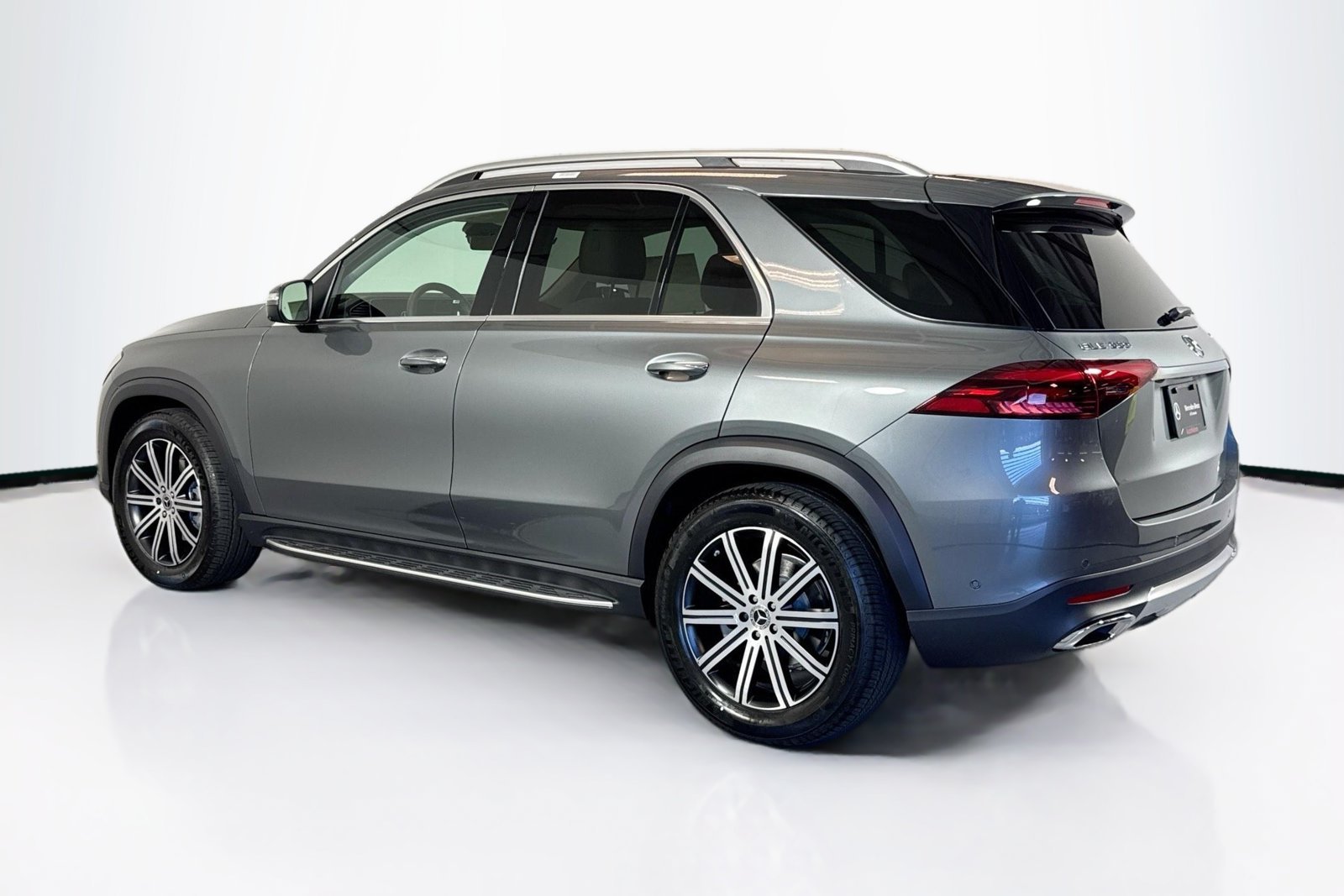 New 2026 Selenite Grey Metallic Mercedes-Benz GLE 350 image 7