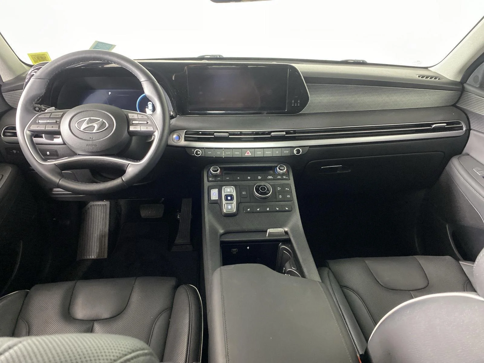 Used 2023 Sierra Burgundy Hyundai Limited image 2