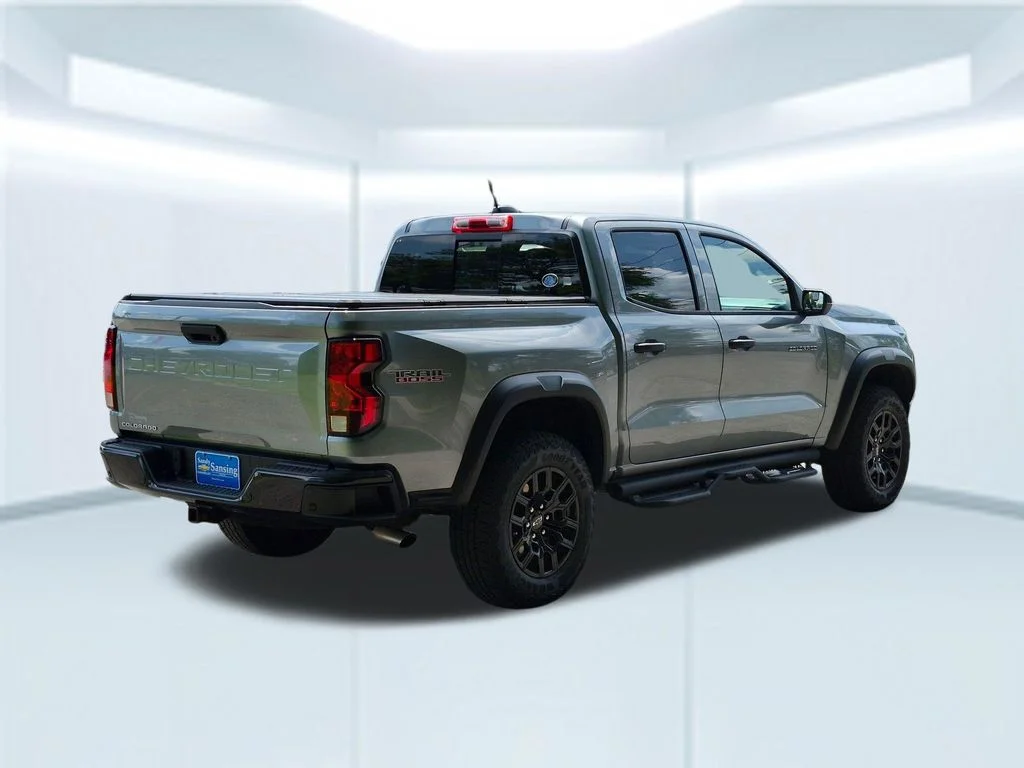 Used 2025 Gray Chevrolet Trail Boss image 6