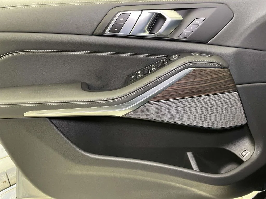 2026 BMW X5 50e - Photo 28